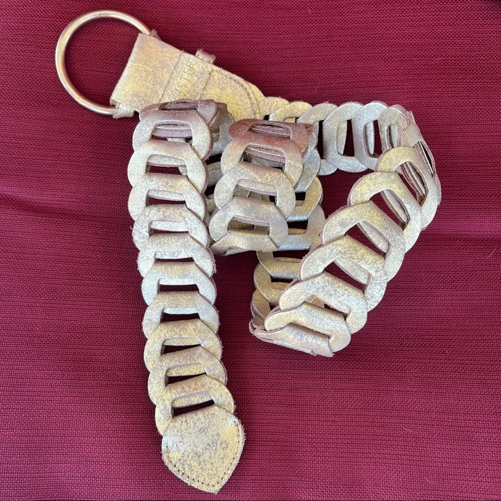 Vintage Hollister Brushed Gold Leather Link Belt 44.5” - Picture 2 of 4